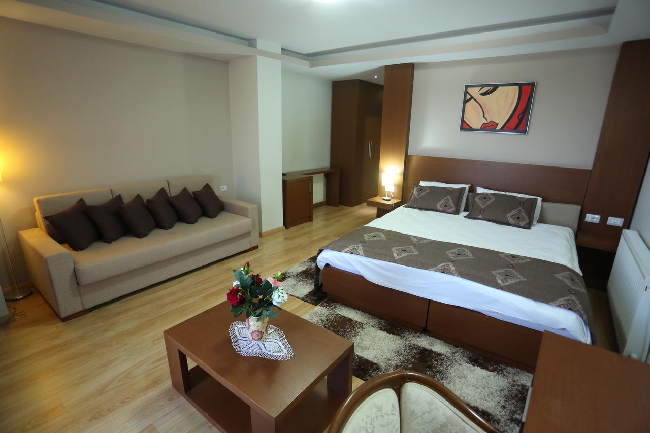 Perla Hotel Pogradaş Dış mekan fotoğraf